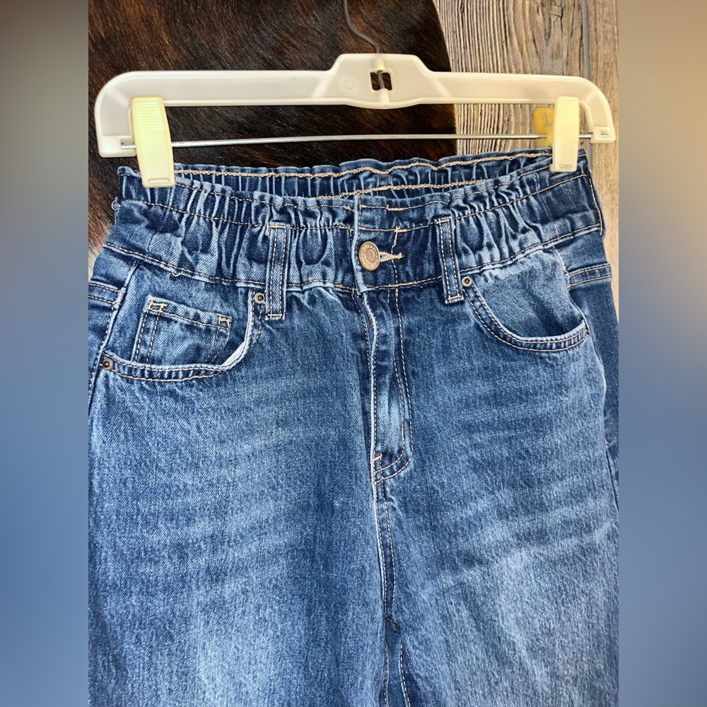 YMI Dream size small (size 2) straight leg distressed jeans in VGUC - Picture 5 of 7